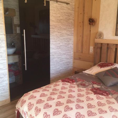 la gravinette Bed & Breakfast Cruet Eksteriør bilde