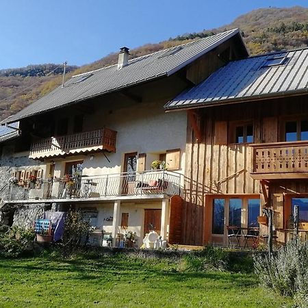 la gravinette Bed & Breakfast Cruet Eksteriør bilde